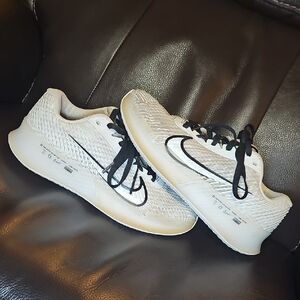 Nike Court Air Zoom Vapor 11 HC Tennis Shoes White Men’s Size 7.5